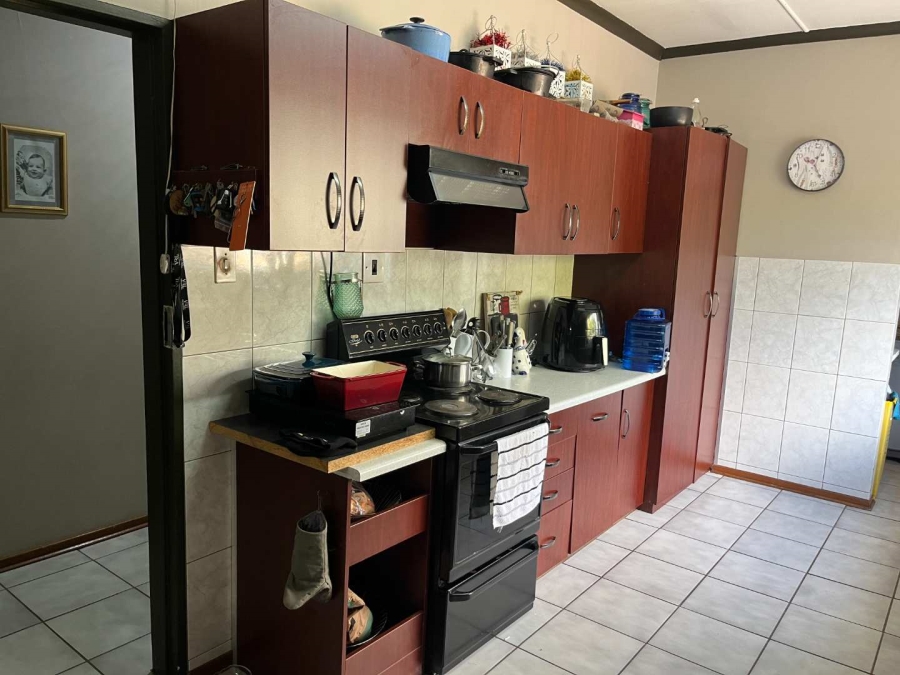 4 Bedroom Property for Sale in Flora Park Northern Cape